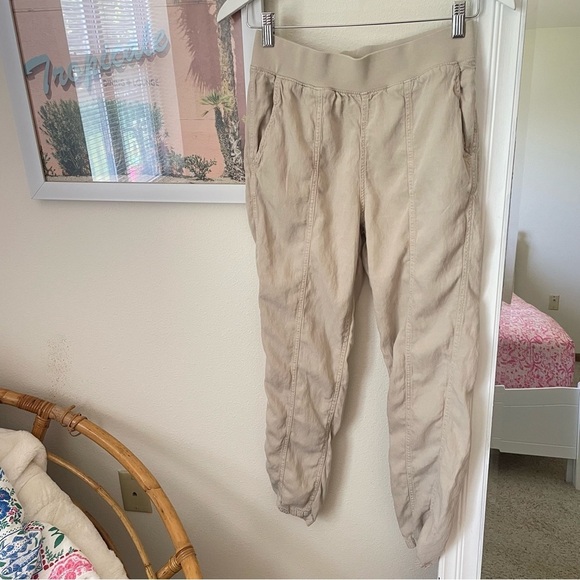 Faherty Arlie Linen Blend Pants in Safari - Picture 4 of 12